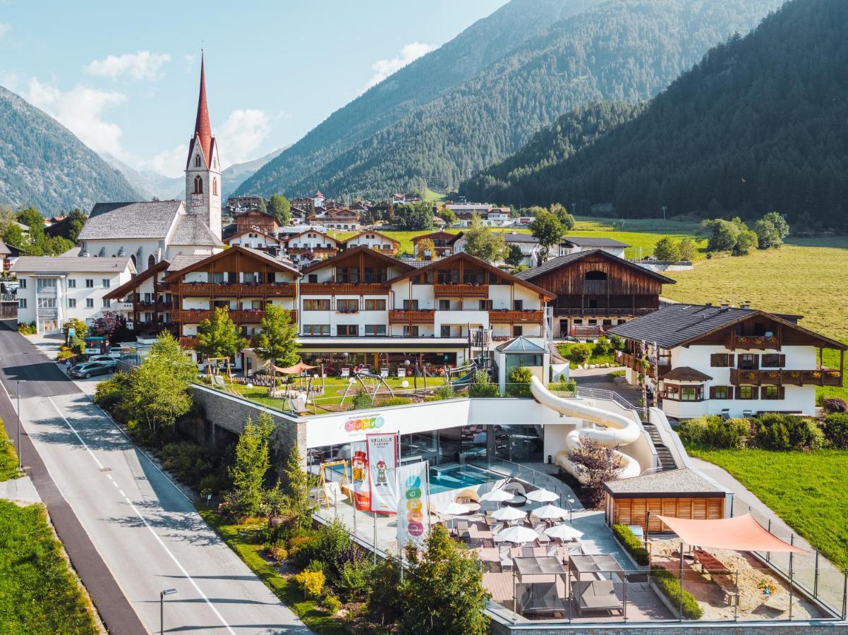 Familienhotel Huber Valles Esterno foto