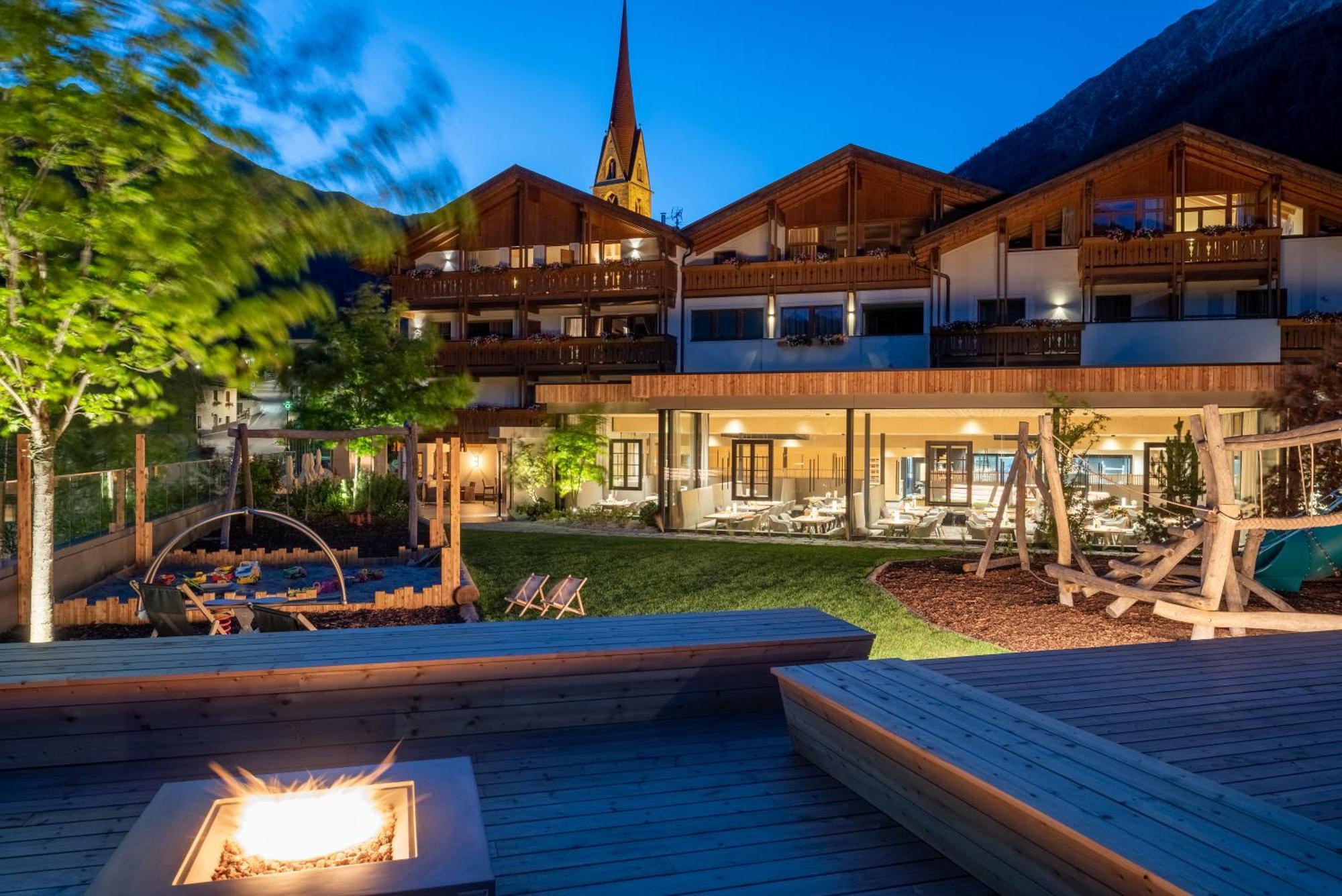 Familienhotel Huber Valles Esterno foto